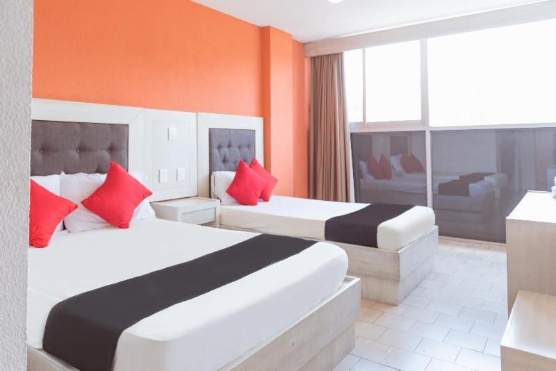 Oyo Hotel Italia Агуаскальентес Номер фото
