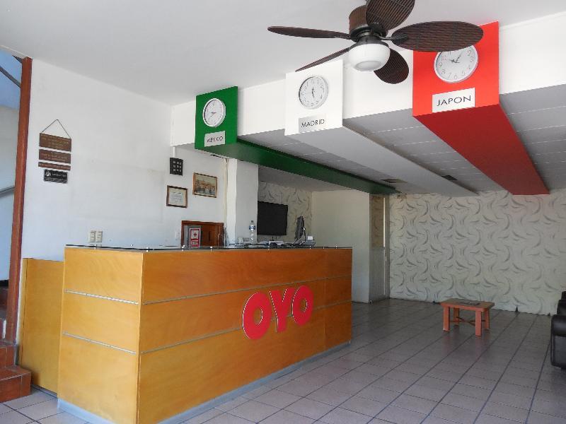 Oyo Hotel Italia Агуаскальентес Экстерьер фото