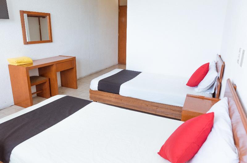 Oyo Hotel Italia Агуаскальентес Экстерьер фото